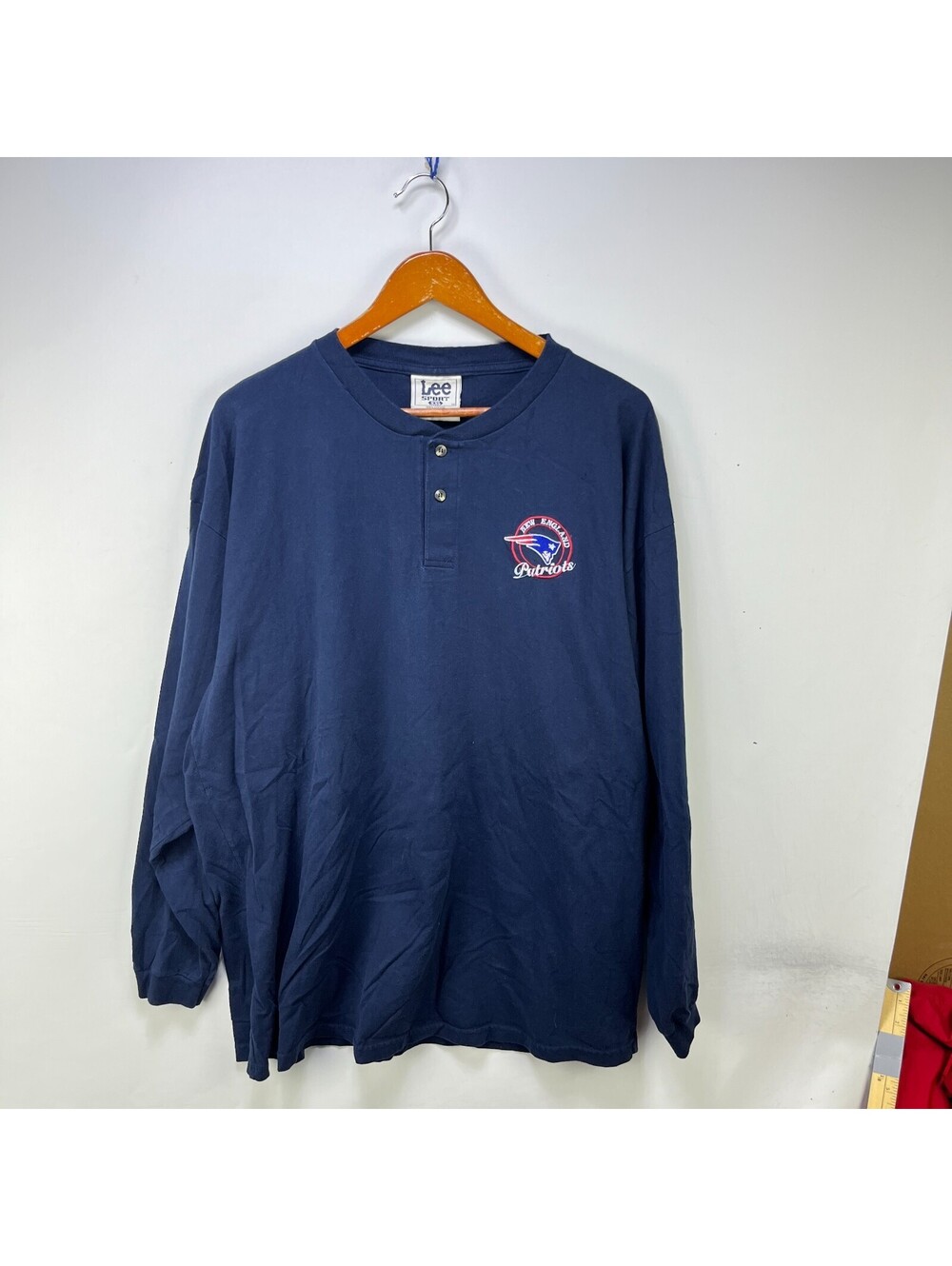 Vintage New England Patriots Long Sleeve Henley Shirt 2XL
